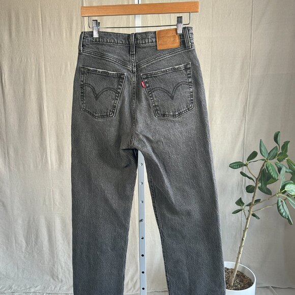 Levi's Ribcage Straight Ankle Women's Jeans - Picture 2 of 7